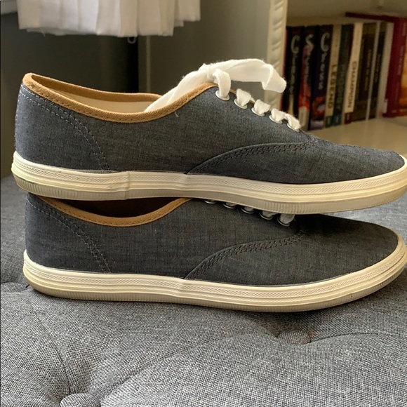 Blue sneakers - Picture 5 of 8